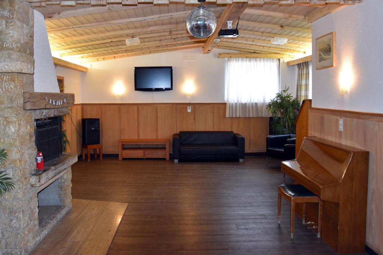 La Tzoumaz B&B By Les Elfes Luaran gambar