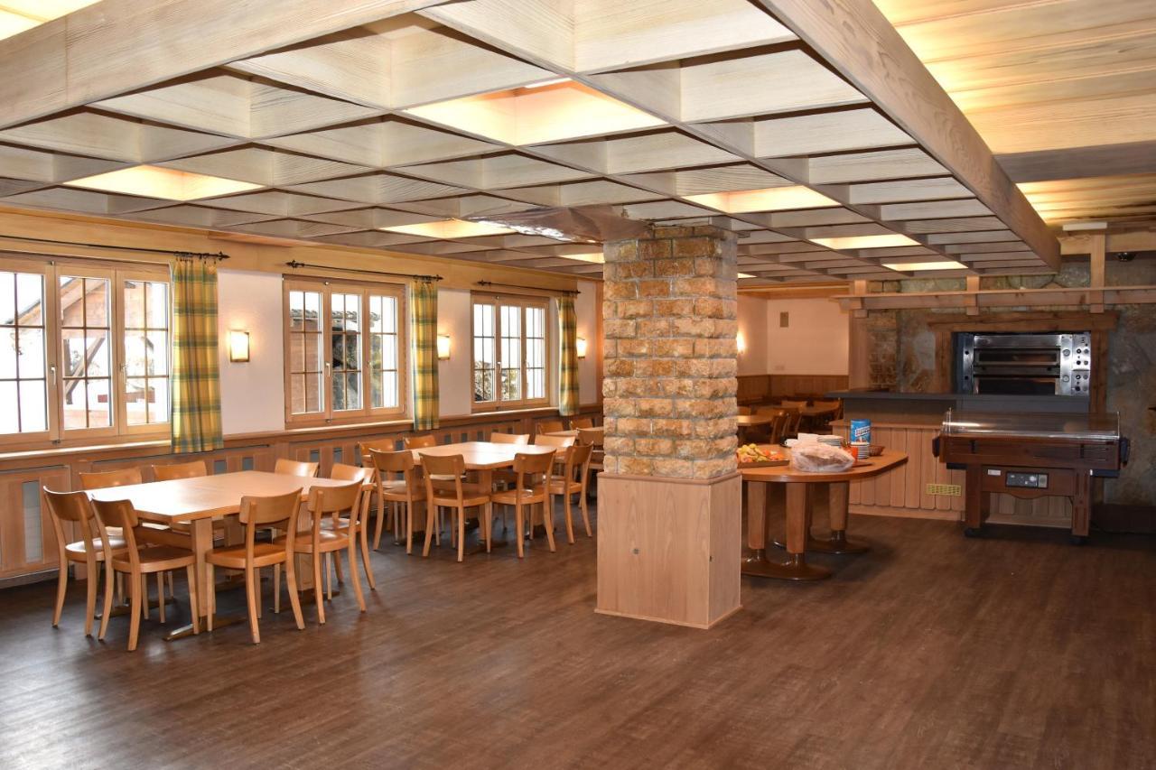 La Tzoumaz B&B By Les Elfes Luaran gambar